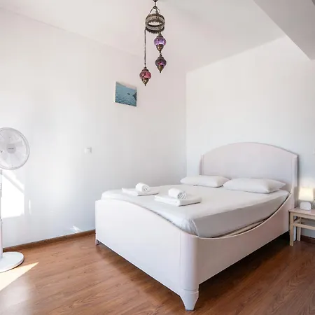 Apartament Rhodes Retreat *